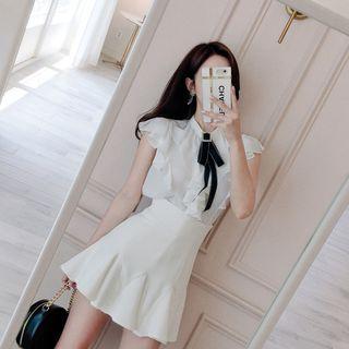 Mandarin-collar Sleeveless Frilled Blouse