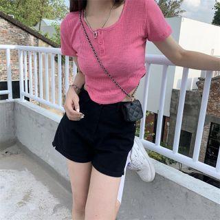 Plain Asymmetrical Button-up Cropped Knit Top
