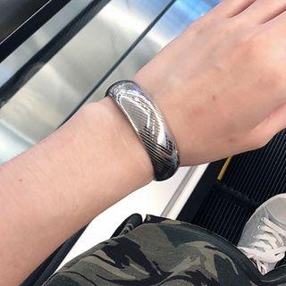 Stainless Steel Striped Open Bangle
