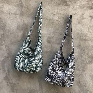 Leaf Print Shoulder Bag