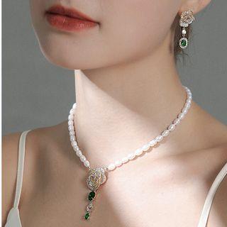 Flower Rhinestone Pendant Freshwater Pearl Choker