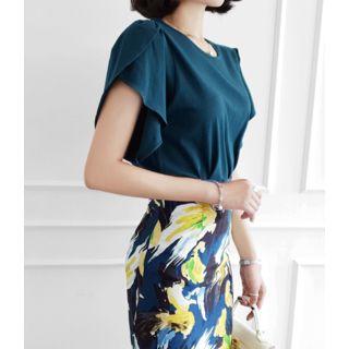 Petal-sleeve Colored Top
