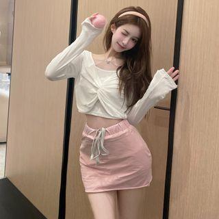 Long-sleeve Knotted Crop T-shirt / A-line Skirt / Set