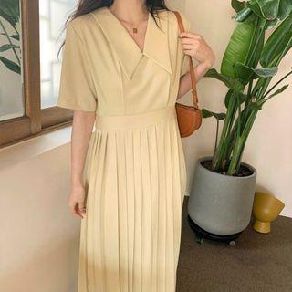 Short-sleeve Pleated Midi A-line Dress Yellow - One Size