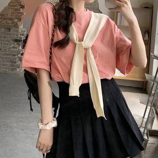 Set: Short-sleeve Knit Top + Shawl