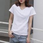 Plain Short-sleeve V-neck Shirred T-shirt