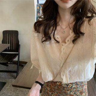 Elbow-sleeve V-neck Lace Blouse / Floral Print Midi A-line Skirt