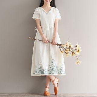 Embroidered Short Sleeve V-neck Midi Dress