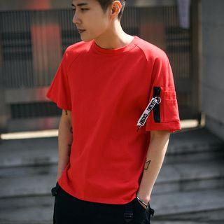 Short-sleeve Strap Charm T-shirt