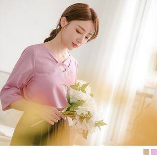 Short-sleeve Cross-strap Plain Top