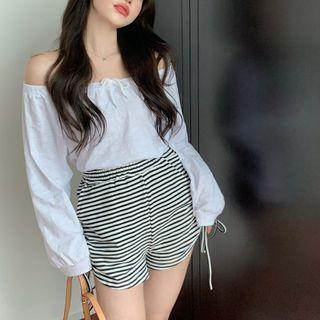 Long-sleeve T-shirt / Striped Sweatshorts