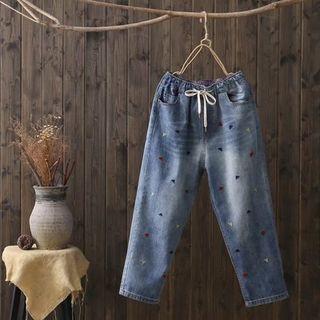 Triangle Embroidered Drawstring Copped Jeans