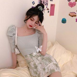 Short-sleeve Knit Top / Printed Mini Fitted Skirt