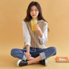 Sleeveless Slit-side Knit Hoodie