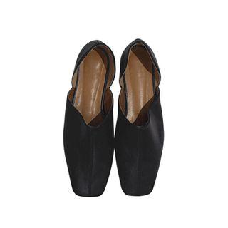 Square-toe Cutout-detail Flats