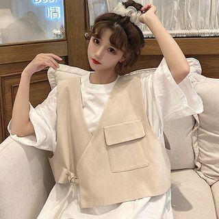 Plain Elbow-sleeve T-shirt / Flap-pocket Wrap Vest