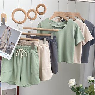 Set : Plain Cropped Top + High-waist Shorts