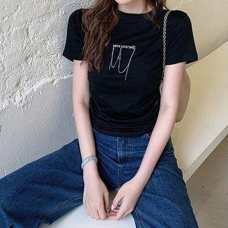 Lettering Chain Cropped T-shirt