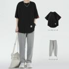 Short-sleeve T-shirt / Drawstring-cuff Sweatpants / Set