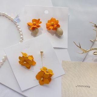 Non-matching Alloy Flow Dangle Earring