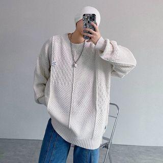 Plain Sweater With Pins