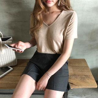 Deep V-neck Linen Blend T-shirt