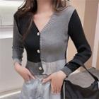 V-neck Color Panel Long-sleeve Cropped Knit Top Gray & Black - One Size