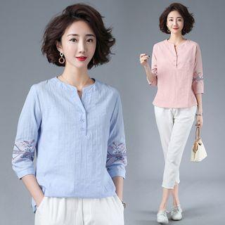 Embroidered Semi Split-neck 3/4-sleeve Shirt