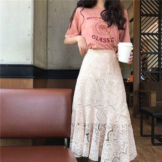 Short-sleeve Print T-shirt / A-line Midi Lace Skirt