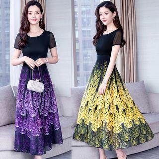 Short-sleeve A-line Midi Print Dress