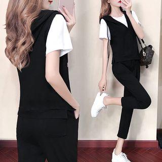 Set: Short-sleeve T-shirt + Hooded Vest + Sweatpants