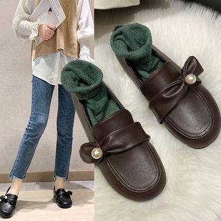 Faux Peal Buttoned Flats