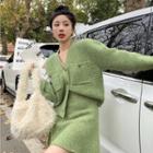 V-neck Loose-fit Cardigan / Knit Skirt