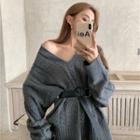 Cable-knit V-neck Loose-fit Sweater
