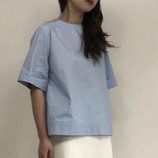 Slit Back Short-sleeve Blouse