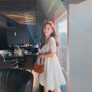 Crinkled Puff-sleeve Mini A-line Dress