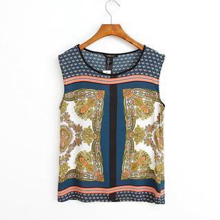 Sleeveless Patterned Top