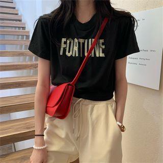 Short-sleeve Lettering T-shirt / Elbow-sleeve T-shirt