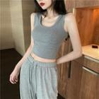 Cropped Sleeveless Top / High-waist Pants