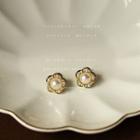 Flower Faux Pearl Alloy Earring 1 Pair - C-297 - Gold - One Size