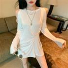 Cold-shoulder Long-sleeve Twist T-shirt
