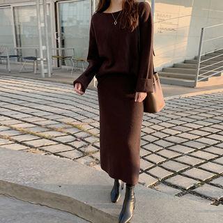 Set: Round-neck Knit Top + Maxi Skirt