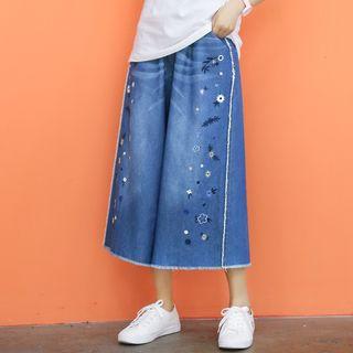 Embroidered Wide Leg Cropped Jeans