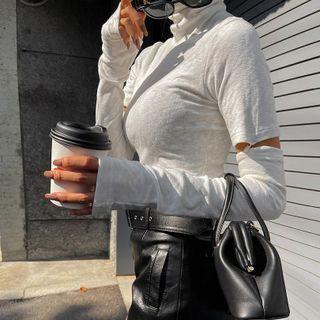 Two-way Turtle-neck Thumbhole Top