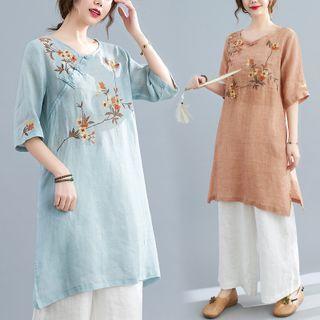 Elbow-sleeve Floral Embroidered Tunic Top