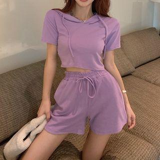 Short-sleeve Hooded T-shirt / Drawstring Shorts