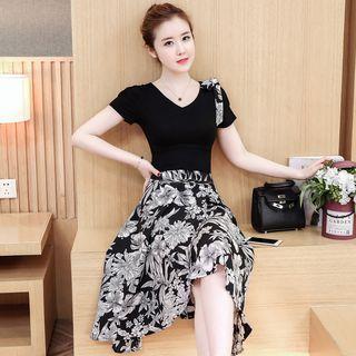Set: V-neck Short-sleeve T-shirt + Printed Midi Skirt