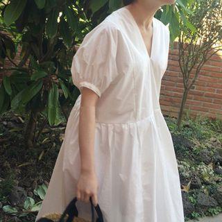 V-neck Short-sleeve Midi Shift Dress