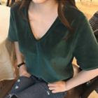 V-neck Short-sleeve Velour T-shirt