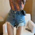 Multi-color Halter-neck Knit Top / High-waist Distressed Denim Shorts